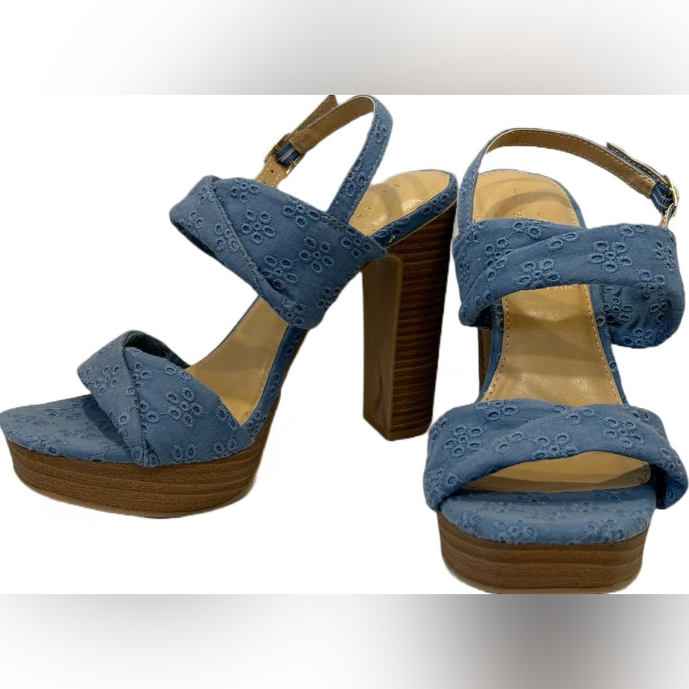 NWOB Lauren Conrad Eloisee Platform Sandals